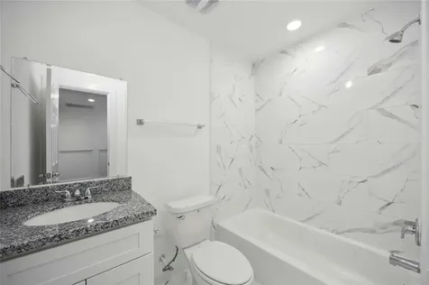 1056 North Ln A Houston TX 77088