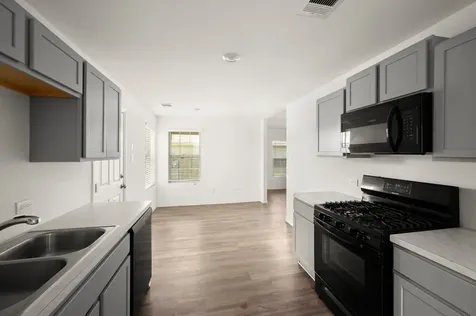 843 Deerhurst Magnolia TX 77354