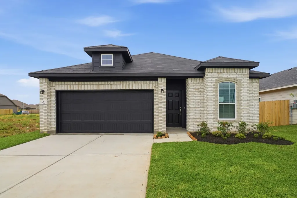 772 Red Mulberry Street La Marque TX 77568