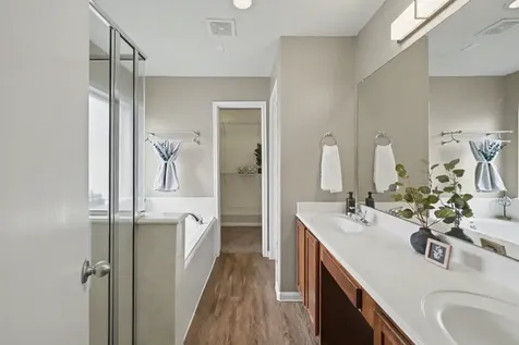 10235 Mills Run Drive Houston TX 77070