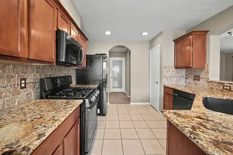 10235 Mills Run Drive Houston TX 77070