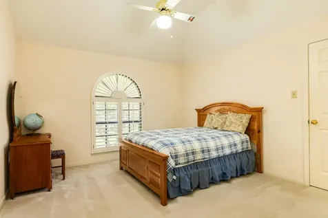 95 Rosewood Street Lake Jackson TX 77566
