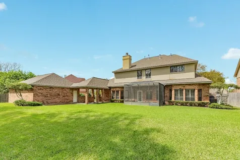 95 Rosewood Street Lake Jackson TX 77566