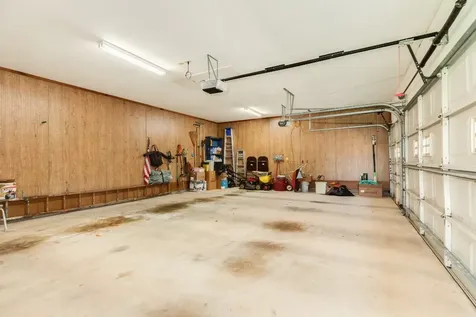 95 Rosewood Street Lake Jackson TX 77566