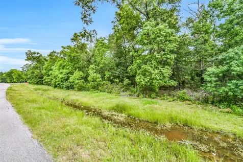 614 County Road 6324 Dayton TX 77535