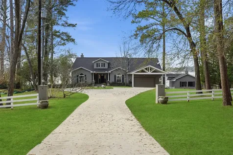 153 Shiprock Livingston TX 77351