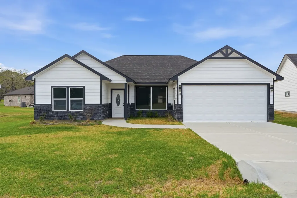 44 Meadow Lake Drive Trinity TX 75862