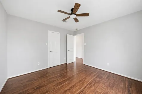 1911 Oak Hollow Court Missouri City TX 77489
