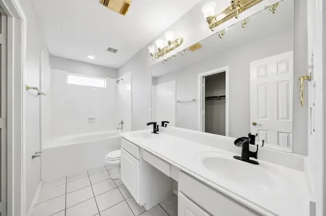1911 Oak Hollow Court Missouri City TX 77489