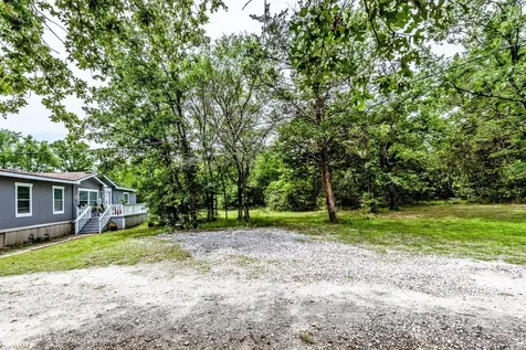 66 Horseshoe Lake Road Huntsville TX 77320