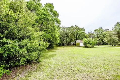 66 Horseshoe Lake Road Huntsville TX 77320