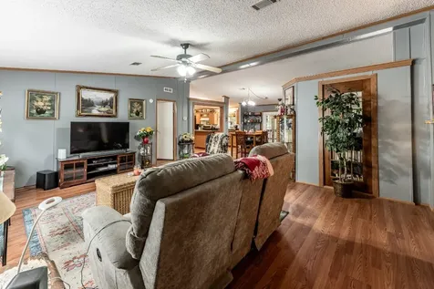 66 Horseshoe Lake Road Huntsville TX 77320