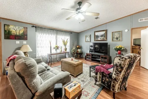 66 Horseshoe Lake Road Huntsville TX 77320