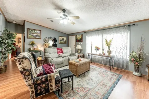 66 Horseshoe Lake Road Huntsville TX 77320