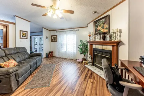 66 Horseshoe Lake Road Huntsville TX 77320