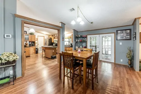 66 Horseshoe Lake Road Huntsville TX 77320