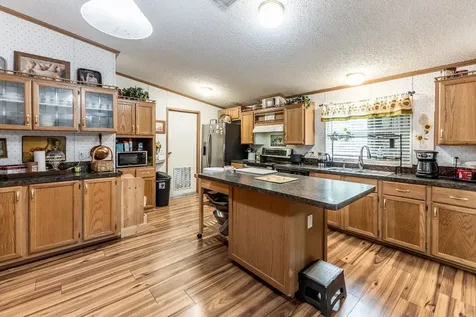 66 Horseshoe Lake Road Huntsville TX 77320
