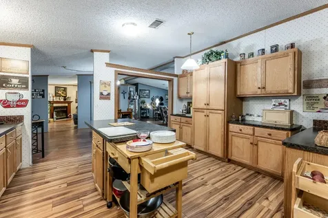 66 Horseshoe Lake Road Huntsville TX 77320