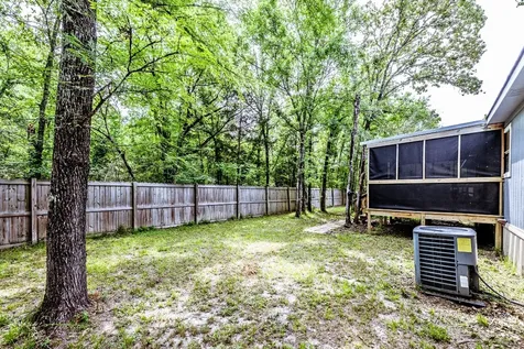 66 Horseshoe Lake Road Huntsville TX 77320