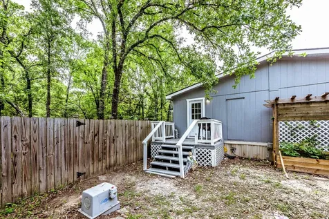 66 Horseshoe Lake Road Huntsville TX 77320