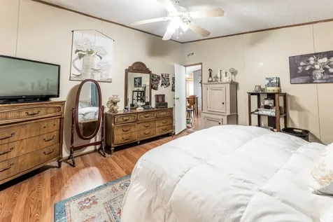 66 Horseshoe Lake Road Huntsville TX 77320