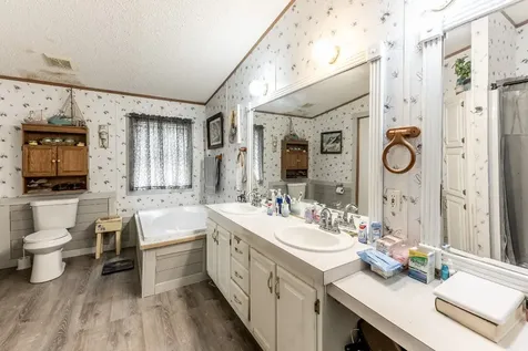 66 Horseshoe Lake Road Huntsville TX 77320