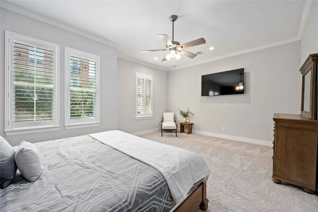 1324 W Pierce Street Houston TX 77019