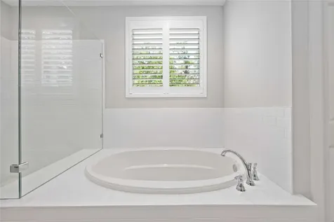 1324 W Pierce Street Houston TX 77019