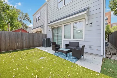 1324 W Pierce Street Houston TX 77019