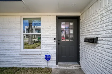 4710 Hershe Street Houston TX 77020