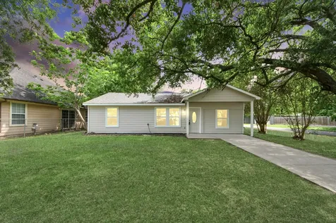 4802 Alvin Street Houston TX 77033