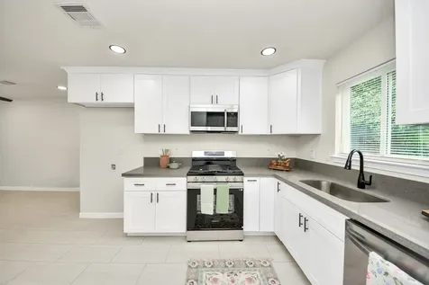 4802 Alvin Street Houston TX 77033