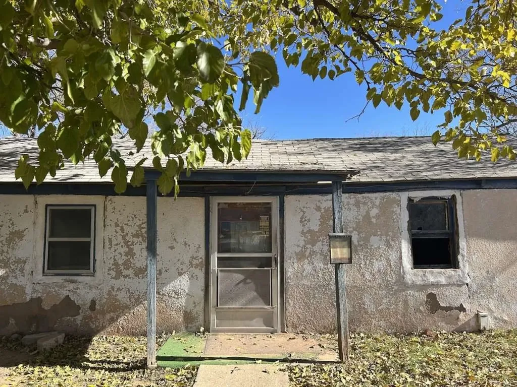 1309 S Canyon Avenue Lamesa TX 79331