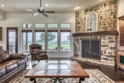 6868 Fm 360 Road Needville TX 77461