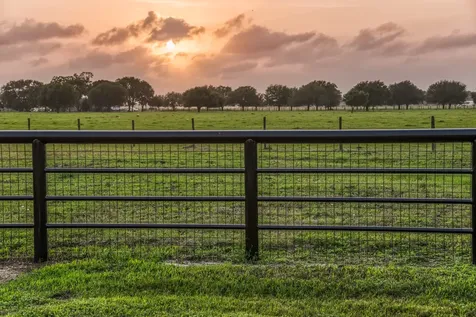 6868 Fm 360 Road Needville TX 77461