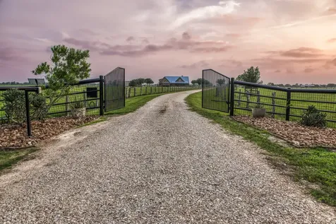 6868 Fm 360 Road Needville TX 77461