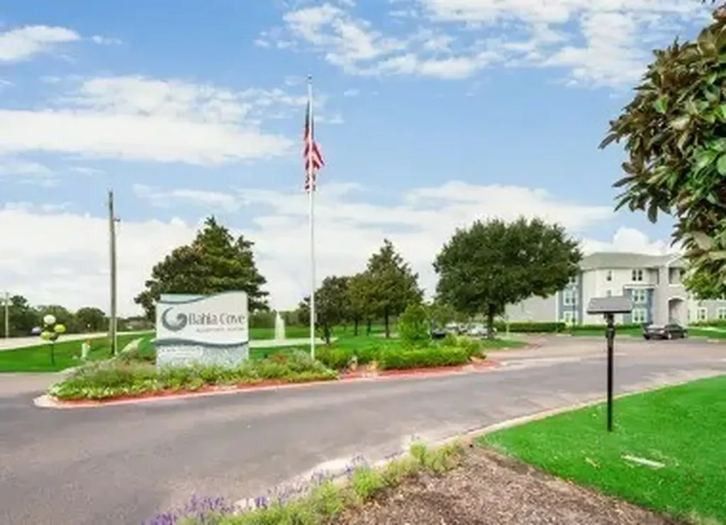 901 Fm 517 Road W 422 Dickinson TX 77539