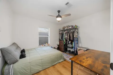 2011 De Milo Drive Houston TX 77018