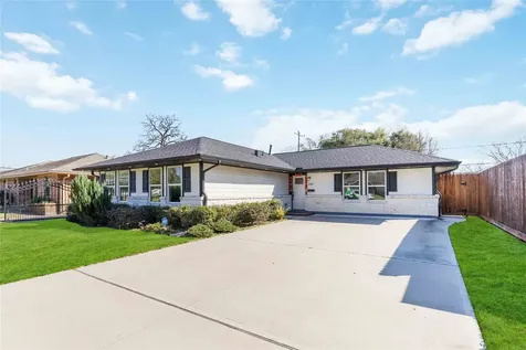 2011 De Milo Drive Houston TX 77018