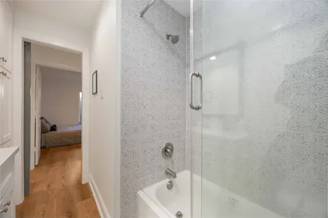 2011 De Milo Drive Houston TX 77018