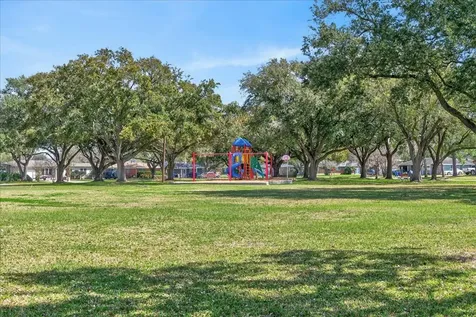 416 22nd Avenue N Texas City TX 77590