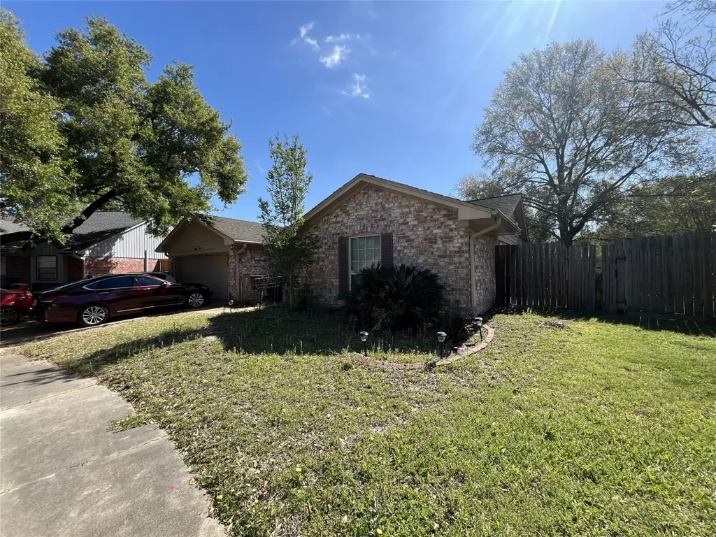8902 Landwood Drive Houston TX 77040