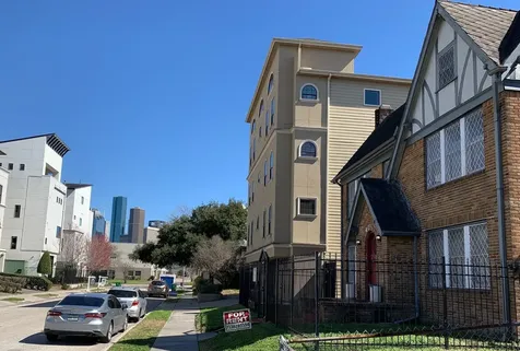 401 W Clay Street 3 Houston TX 77019
