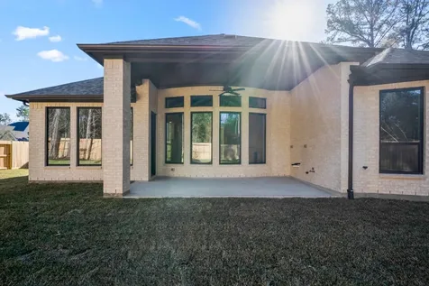 235 Nancy Lou Lane Willis TX 77318