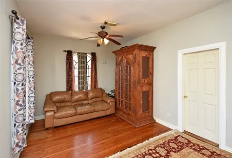 4104 Walker Street Houston TX 77023