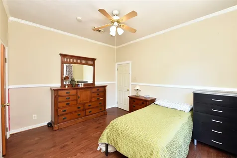 4104 Walker Street Houston TX 77023