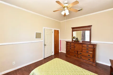 4104 Walker Street Houston TX 77023
