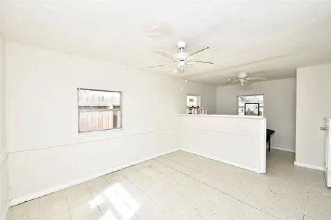 4104 Walker Street Houston TX 77023