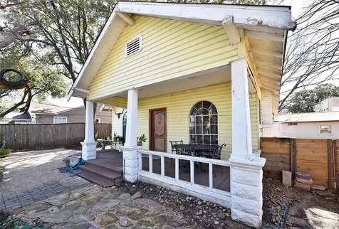 4104 Walker Street Houston TX 77023