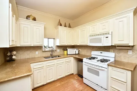 4104 Walker Street Houston TX 77023